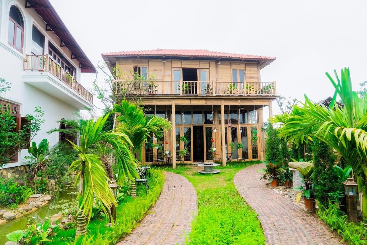 Nha Duoi Son Tay Exterior photo