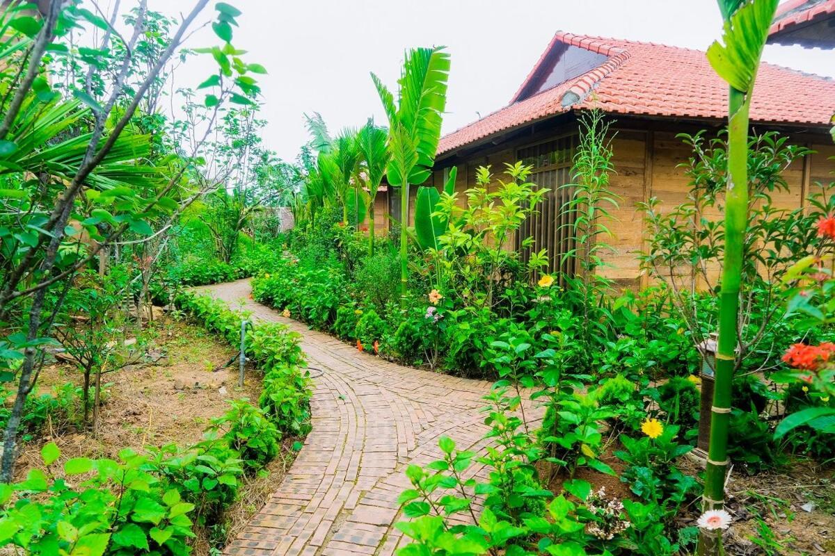 Nha Duoi Son Tay Exterior photo