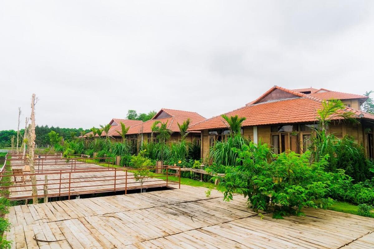 Nha Duoi Son Tay Exterior photo